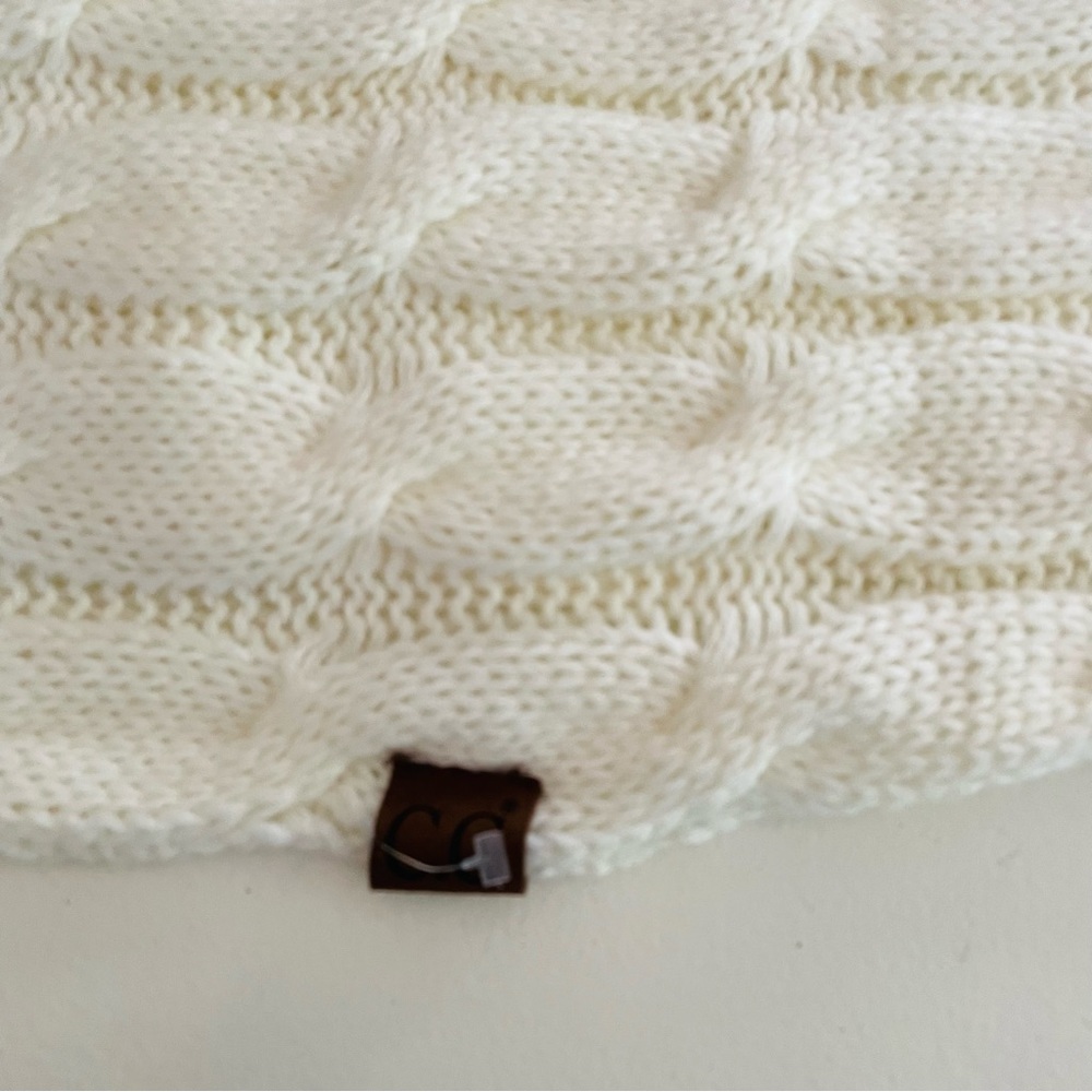 C.C Infinity Scarf - Picture 3 of 5